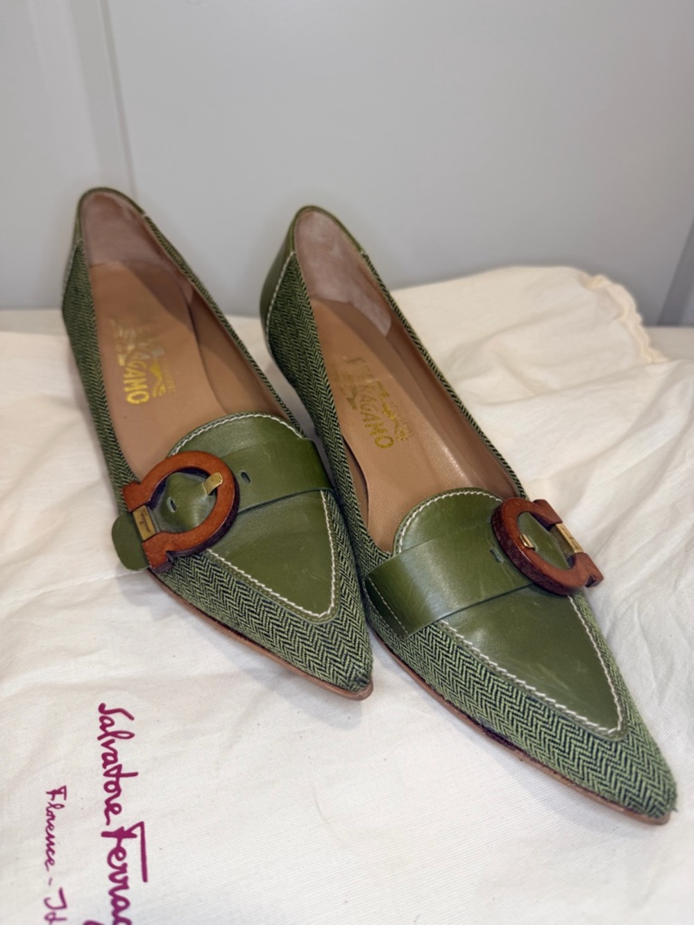 Salvatore Ferragamo Green Pointed Toe kitten heels